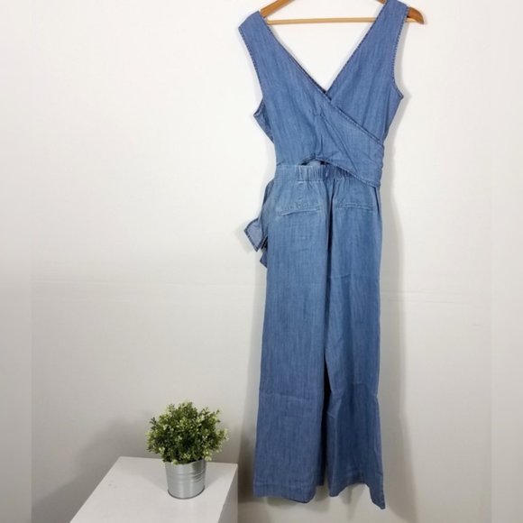 J. Crew Wrap Tie Chambray Jumpsuit Dalton Size 6 - Picture 4 of 7